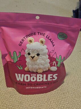 Intermediate Crochet Kit - Gertrude the Llama